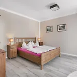 Spannende Tage In Apartment Dresden
